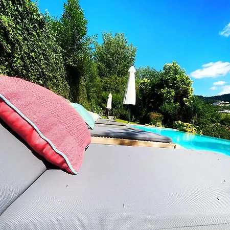 Studio With View Shared Pool And Enclosed Garden At Apartment